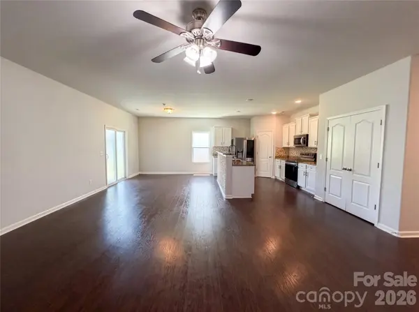 4034 Rosfield DR, Charlotte, NC 28214
