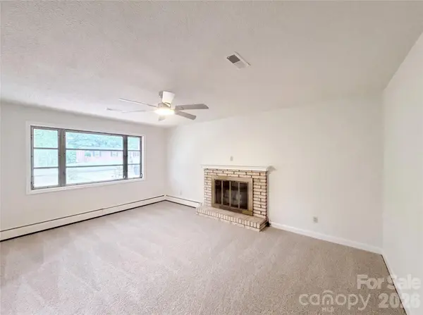 1580 W Cloaninger AVE, Statesville, NC 28625