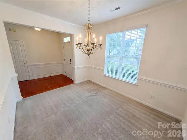 17240 Westmill LN, Charlotte, NC 28277