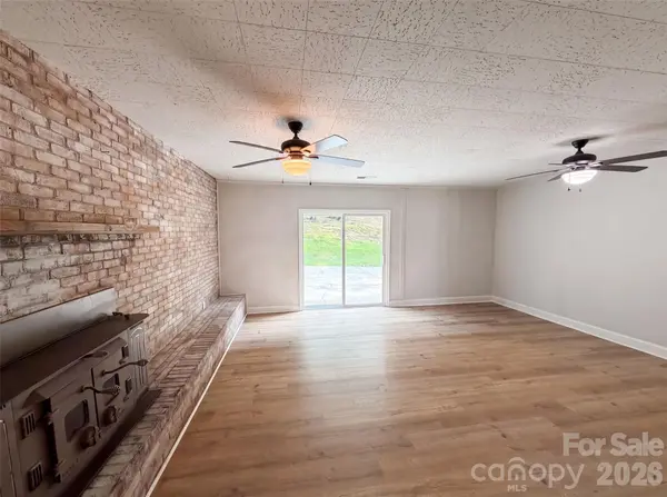 529 Timberlane DR, Mount Holly, NC 28120