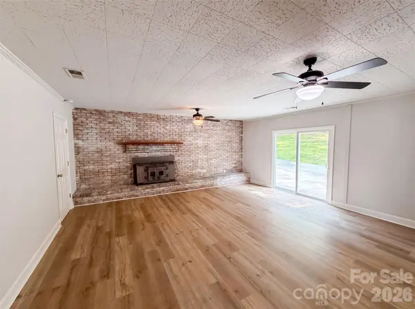 529 Timberlane DR, Mount Holly, NC 28120