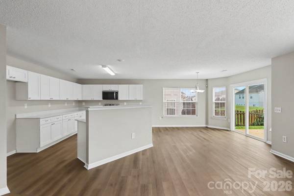 4022 Houldsworth DR, Charlotte, NC 28213