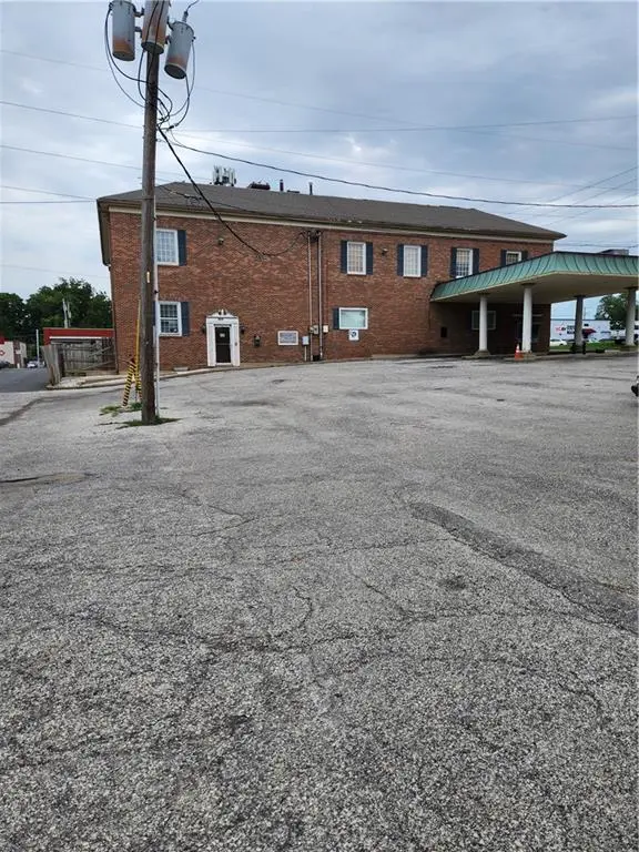 7530 Troost AVE, Kansas City, MO 64131