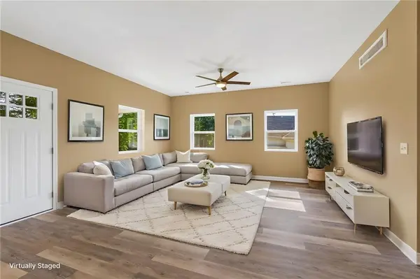 2602 Faraon ST, St Joseph, MO 64501