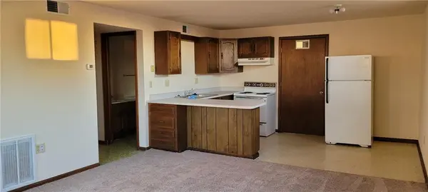 907 W 29th ST, Higginsville, MO 64037