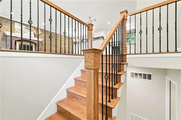 10027 Noland RD, Lenexa, KS 66215