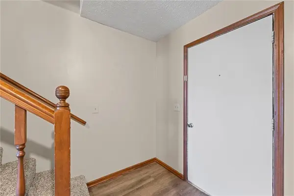 1107 Jeff CIR, Paola, KS 66071