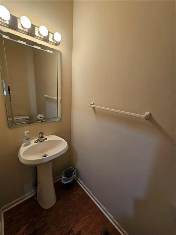 8822 Timber Creek LN, Pleasant Valley, MO 64068
