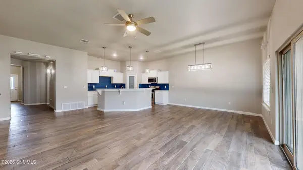 1092 Nickel Hill AVE, Santa Teresa, NM 88008