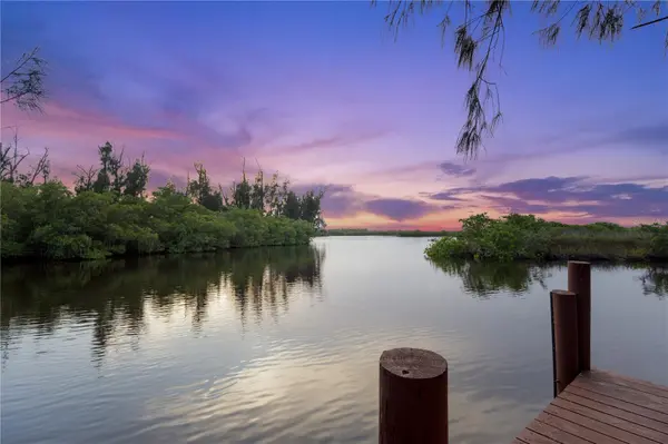 10007 TAMIAMI TRL S, North Port, FL 34287