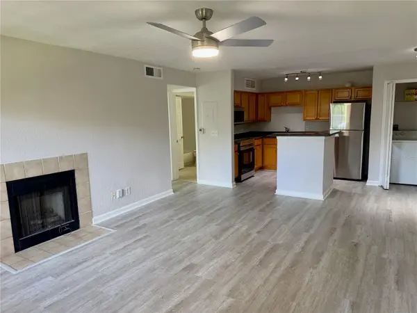 375 LAKE ONTARIO CT #203, Altamonte Springs, FL 32701