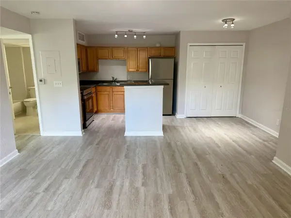 375 LAKE ONTARIO CT #203, Altamonte Springs, FL 32701