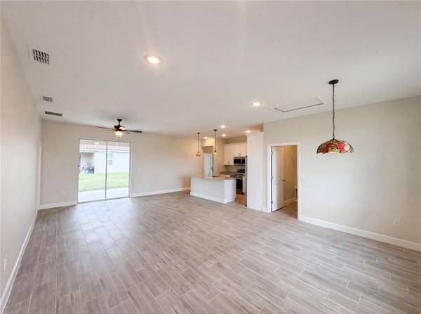 446 CINNAMON DR, Kissimmee, FL 34759
