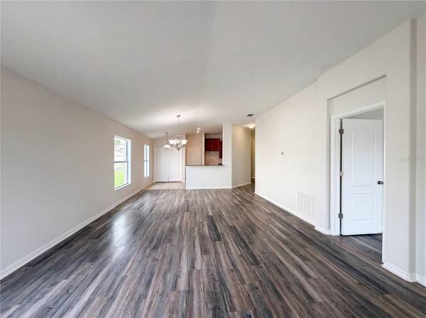 1969 HAWKS VIEW DR, Ruskin, FL 33570