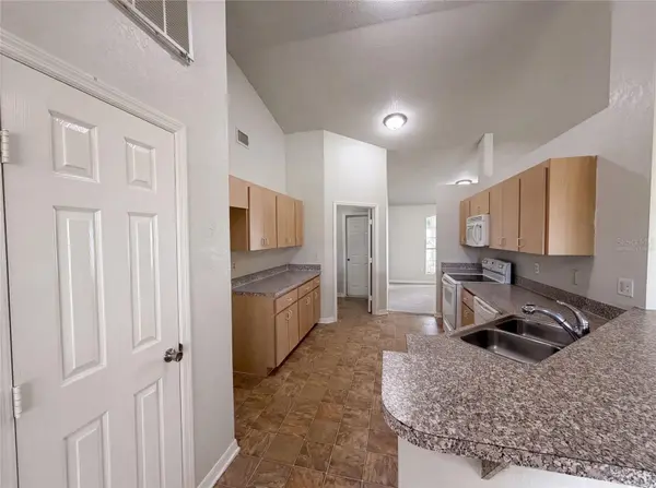1038 HIGHLAND CREST CIR, Lake Wales, FL 33853