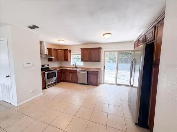 7018 LYNWOOD DR, Tampa, FL 33637