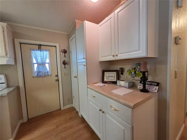 4157 71ST LN N #14, St Petersburg, FL 33709