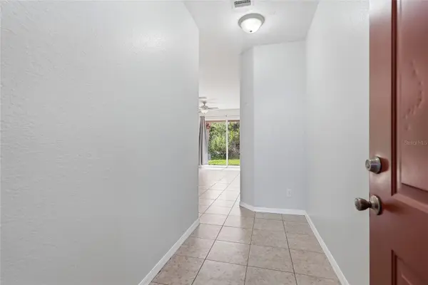 11023 WINTER CREST DR, Riverview, FL 33569