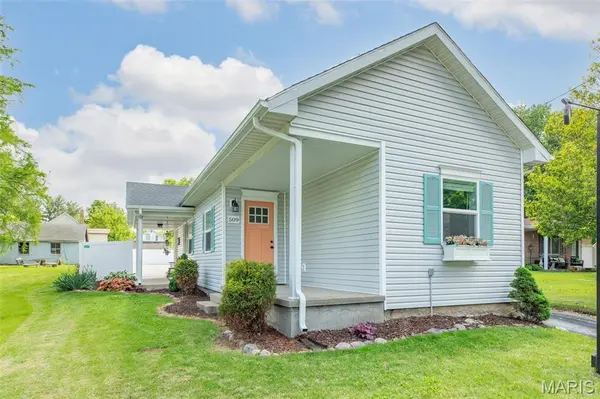 509 Pearl ST, Godfrey, IL 62035