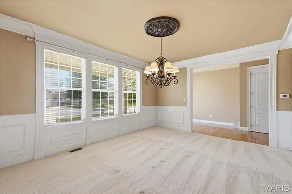 5500 Wooded Creek DR, O'fallon, MO 63304