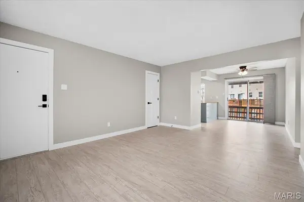 779 Boca Raton DR #I, St Peters, MO 63376
