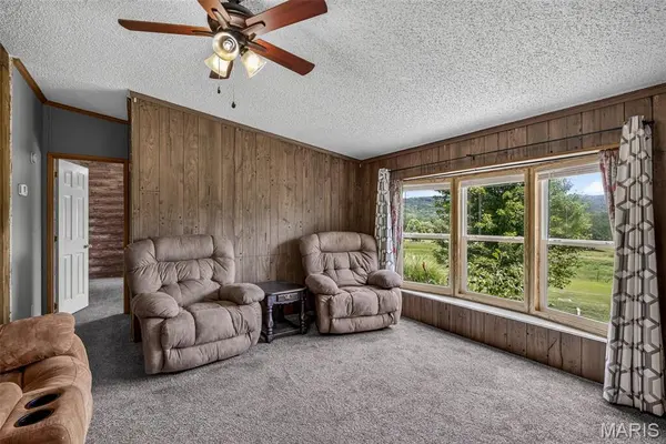 3440 Raby RD, Farmington, MO 63640