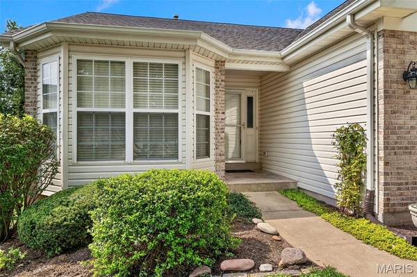 1319 Pine Bluff DR, St Charles, MO 63304