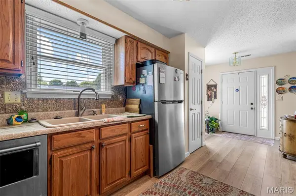 308 W Green Tree LN, Farmington, MO 63640