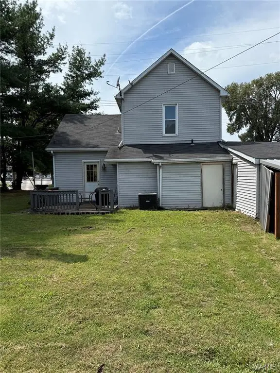 302 Broadway, East Alton, IL 62024