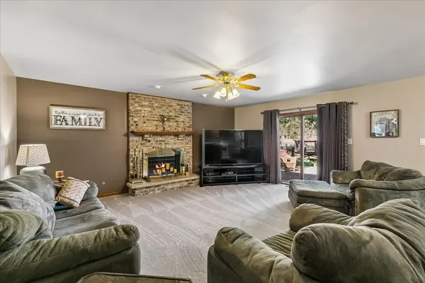 9860 Cambridge DR, Mokena, IL 60448