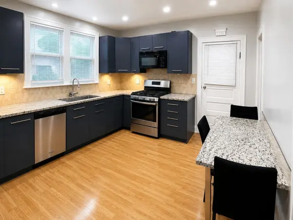 4326 Wesley TER, Schiller Park, IL 60176