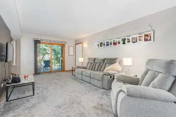 8805 S 79th AVE #11, Hickory Hills, IL 60457