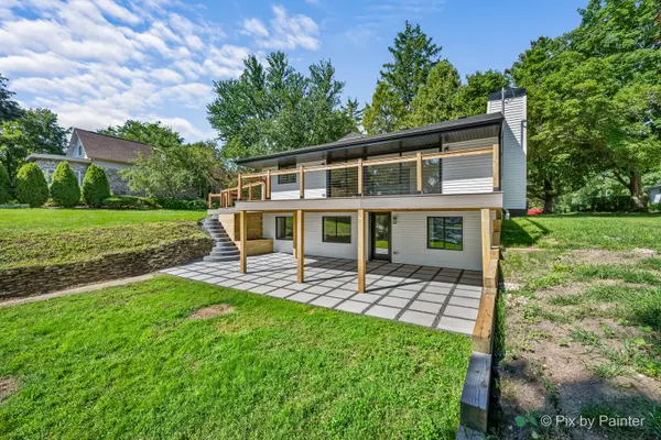 34803 N Hiawatha TRL, Mchenry, IL 60051