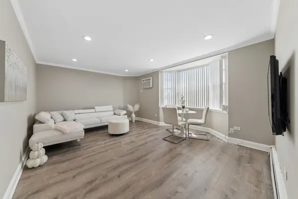 5506 Lincoln AVE #A511, Morton Grove, IL 60053