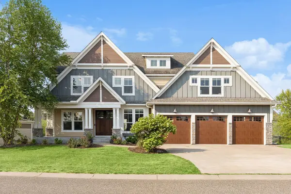 54 Monarch WAY, North Oaks, MN 55127