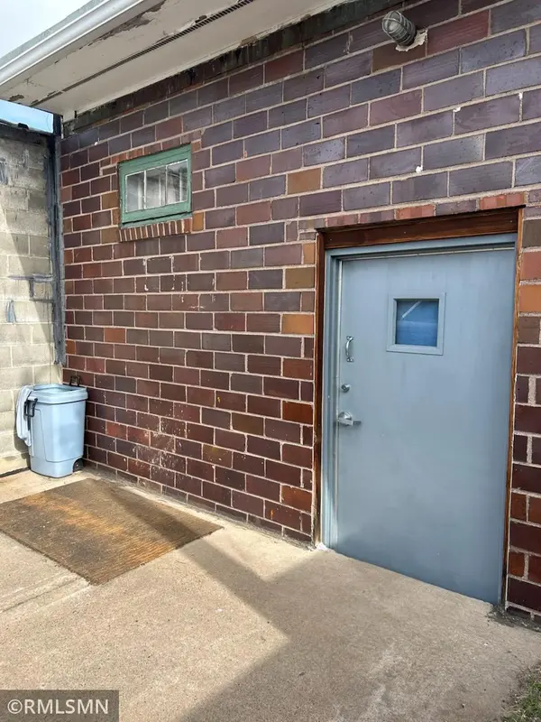 106 Main ST E, Hinckley, MN 55037