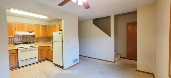 3231 Evergreen DR, Eagan, MN 55121
