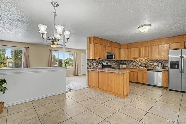 2 Arlen ST, Colorado Springs, CO 80909