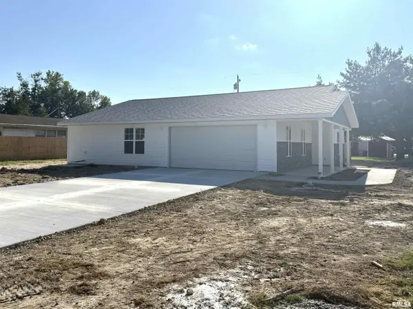 1101 E Boyton ST, Marion, IL 62959