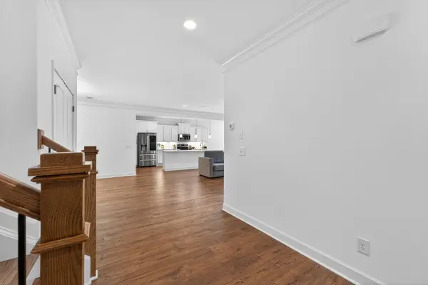 2408 Stonecenter Ln, Murfreesboro, TN 37128