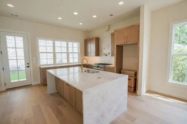125 Shadow Springs Dr #125, Brentwood, TN 37027