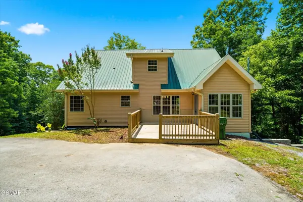 1134 Deer Trail Way, Seymour, TN 37865