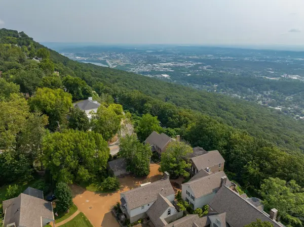 100 Scenic Highway ##2, Lookout Mountain, TN 37350