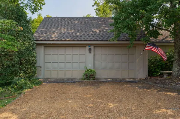 100 Scenic Highway ##2, Lookout Mountain, TN 37350
