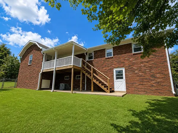 1015 Kelly Blvd, Westmoreland, TN 37186