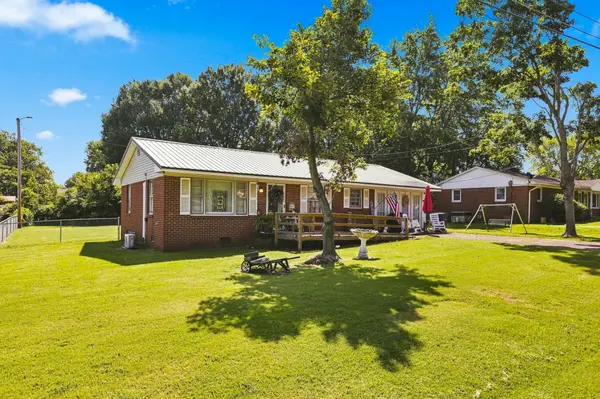315 Hillcrest St, Kenton, TN 38233
