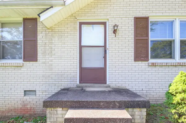 354 Crest Dr, Clarksville, TN 37043
