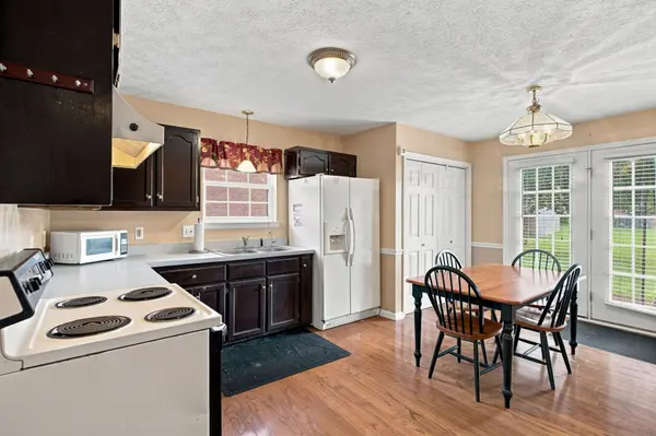105 Clovercrest Dr, Hendersonville, TN 37075
