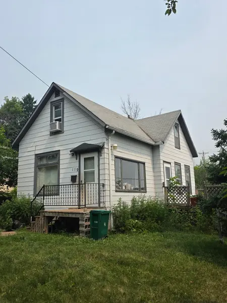 1110 N 8th AVE E, Duluth, MN 55805