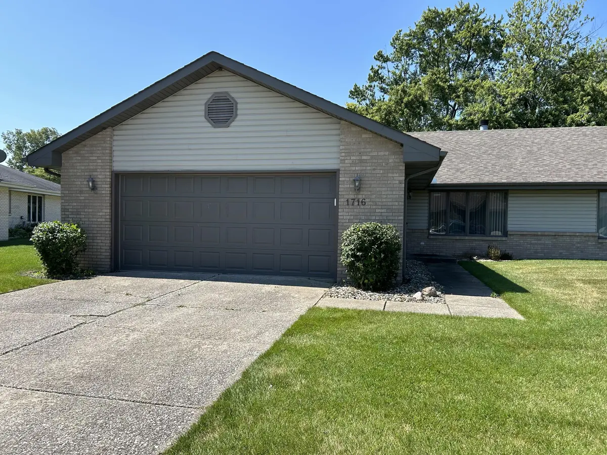 1716 Lincoln ST, Hobart, IN 46342